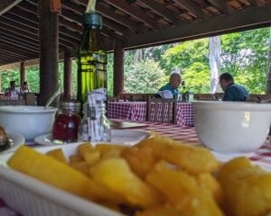 Varanda do restaurante Picanha na Villa